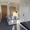 Photo 1: Bright double room with private en suite