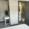 Photo 9: Room 1