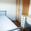 Photo 4: Bedroom