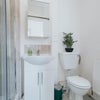 Photo 8: Groundfloor Bathroom
