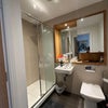 Photo 4: Bathroom En-suite
