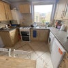 Photo 4: kitchen