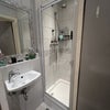 Photo 5: En-suite 