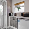 Photo 4: kitchenette