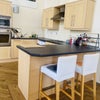 Photo 6: Kitchen