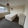 Photo 7: Room 5