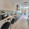 Photo 10: share Kitchen