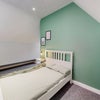 Photo 4: Room 6 En-Suite