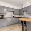 Photo 2: Kitchen