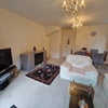 Photo 2: Lounge