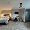Photo 5: Room 6