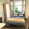 Photo 5: Room 1