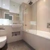 Photo 5: Main Bathroom 