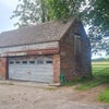 Photo 9: Large garage/stable also available to rent