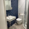 Photo 5: En suite 