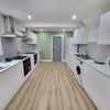 Photo 7: kitchen