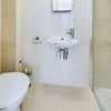 Photo 2: En-Suite