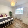 Photo 6: room 3