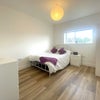 Photo 9: room 6