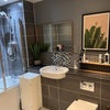 Photo 7: Shared bathroom 