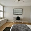 Photo 5: Room 1