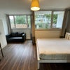 Photo 3: Room 1