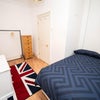 Photo 4: Double bedroom