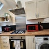 Photo 6: Kitchen / Hob / Oven / Microwave, Integrated Fridge/ Washer & Dryer
