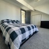 Photo 4: Room 1