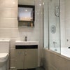 Photo 5: bathroom