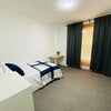 Photo 5: Room 4