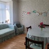 Photo 4: Livingroom
