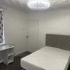 Photo 2: En suite £750