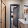 Photo 9: En-suite