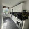 Photo 7: kitchen