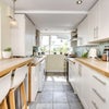Photo 3: Kitchen