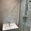 Photo 2: En suite bathroom