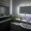 Photo 4: Shared bathroom 