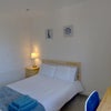 Photo 5: Room 1