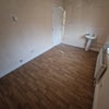 Photo 5: Room 1