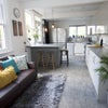 Photo 2: Kitchen