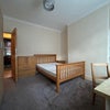Photo 4: Room 1