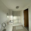 Photo 7: en-suite