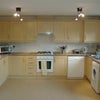 Photo 2: Fully Fitted & Equiped Kitchen Breakfast Rm