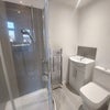Photo 6: Room 5 en-suite