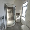 Photo 9: Room 6 en-suite