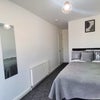 Photo 4: Room 5 en suite