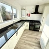 Photo 4: Kitchen