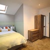 Photo 5: Room 5 (Kitchenette)