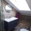 Photo 4: Room 1 ensuite 